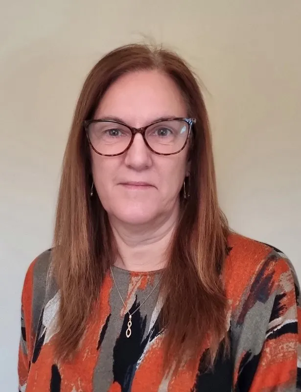 Vicki Saker